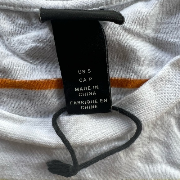 ☎️NWOT H&M Proud Stripes Shirt United Nations Free Equal Gay Pride Month Rainbow - Picture 4 of 5